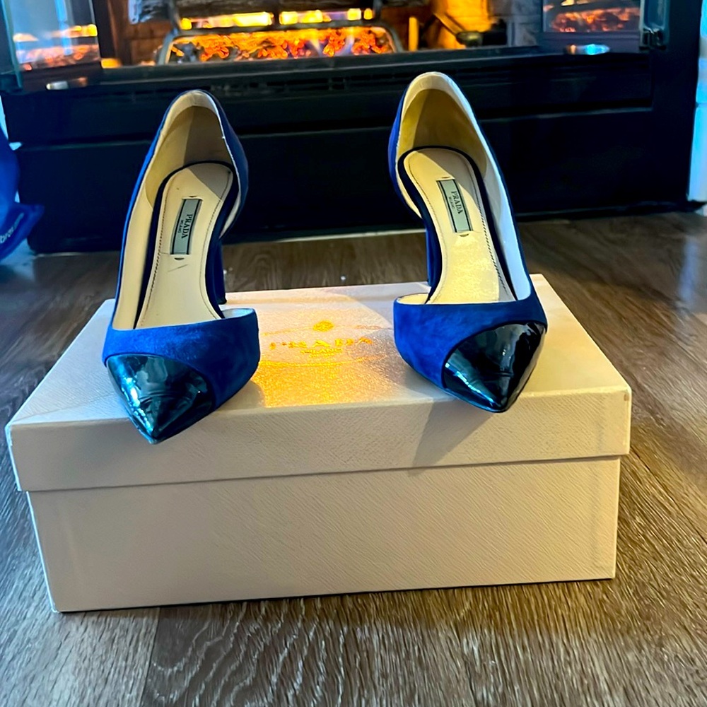 Ladies Prada, purple suede with black leather accent, 4 inch heels